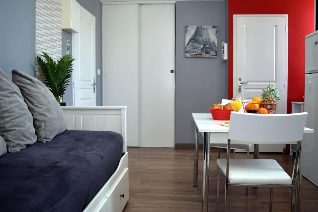 Appartement Place Du Marche Мер-ле-Бен Экстерьер фото